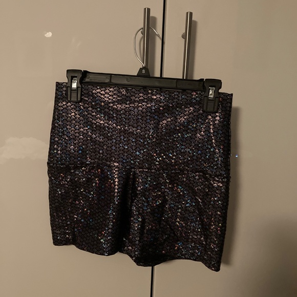 Sparkly Black Mermaid Emily Hsu Bike Shorts-NWOT - Picture 3 of 5